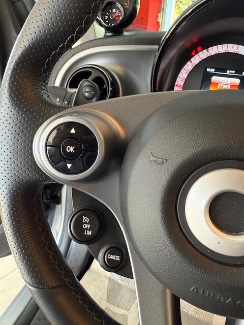 SMART FOR TWO 0.9 TURBO 90CV PASSION TWINAMIC SOLO 27.000KM PERFETTA!!!OK NEO PATENTATI