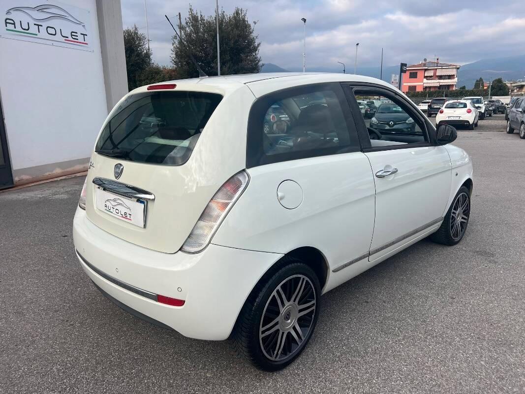 Lancia Ypsilon 1.2 8v Elle 69cv