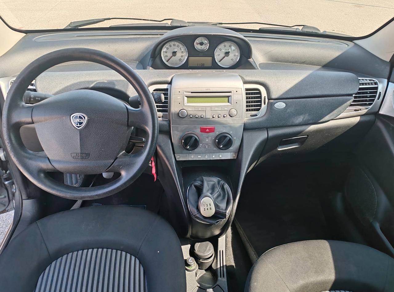 Lancia Ypsilon 1.2 Oro Plus NEOPATENTATI