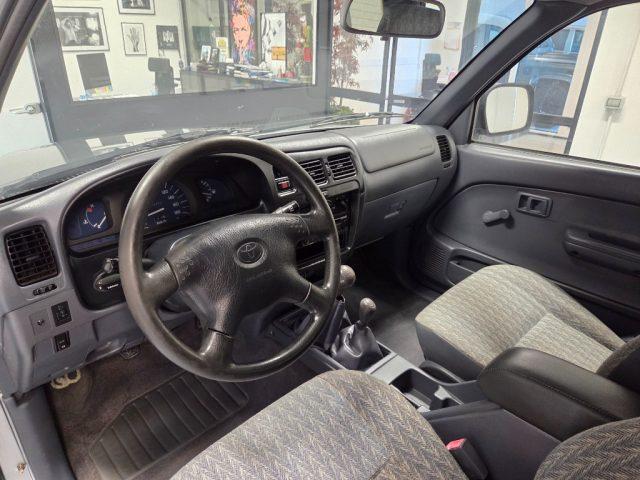 TOYOTA Hilux EXTRA-CAB D-4D ARIA CONDIZIONATA