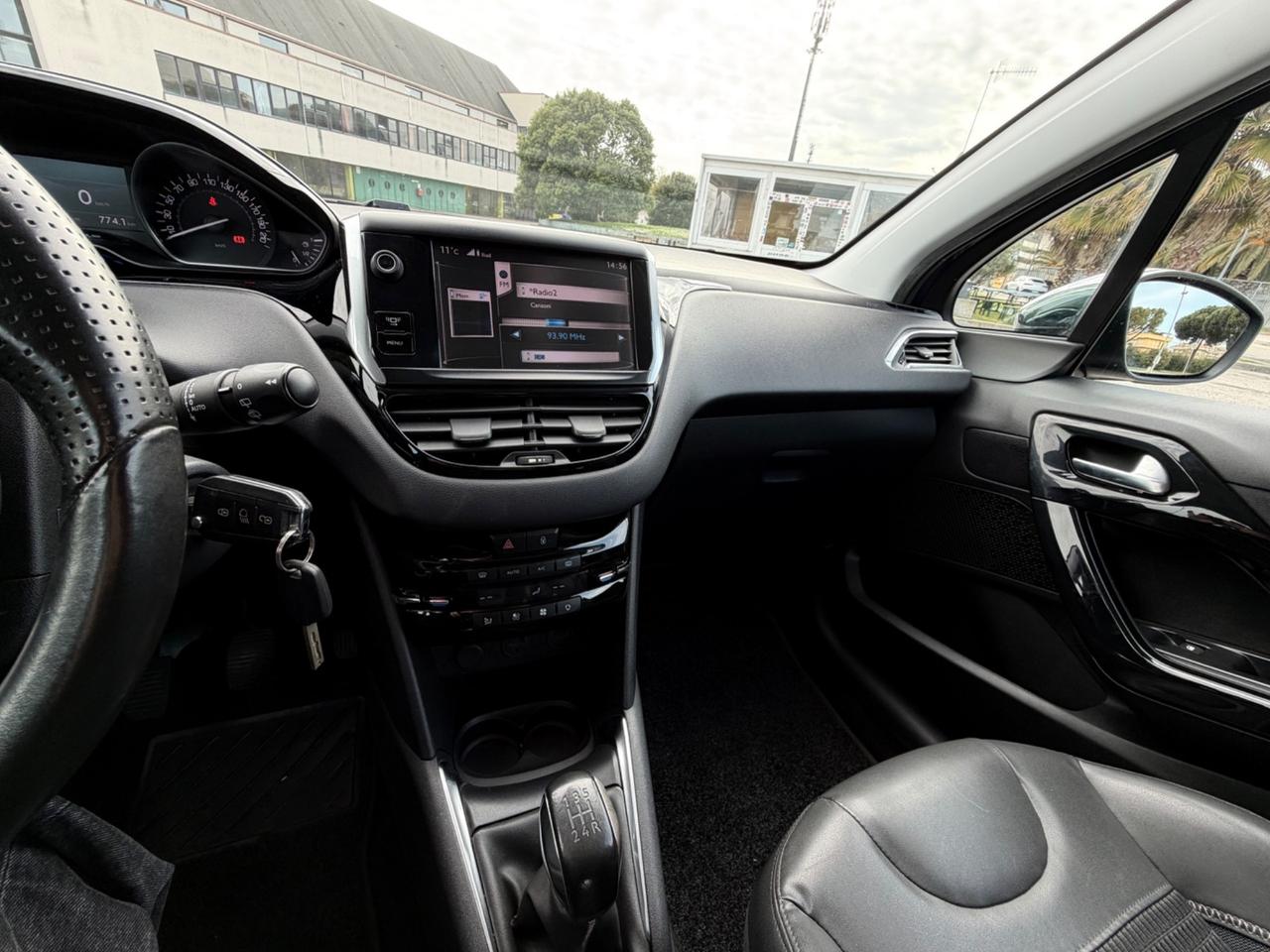 Peugeot 208 1.6 e-HDi 92 CV Stop&Start 3 porte Allure