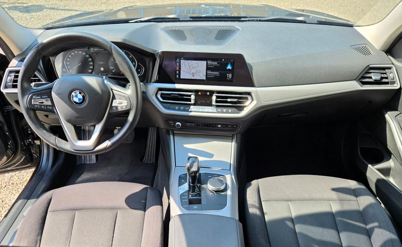 Bmw 320d xDrive Touring Business Advantage