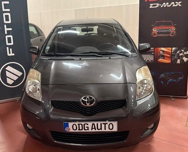 TOYOTA YARIS 1300 benz. CV 101 EURO 5B Km 87.106 LUCI LED garanzia 12 mesi X NEOPATENTATI