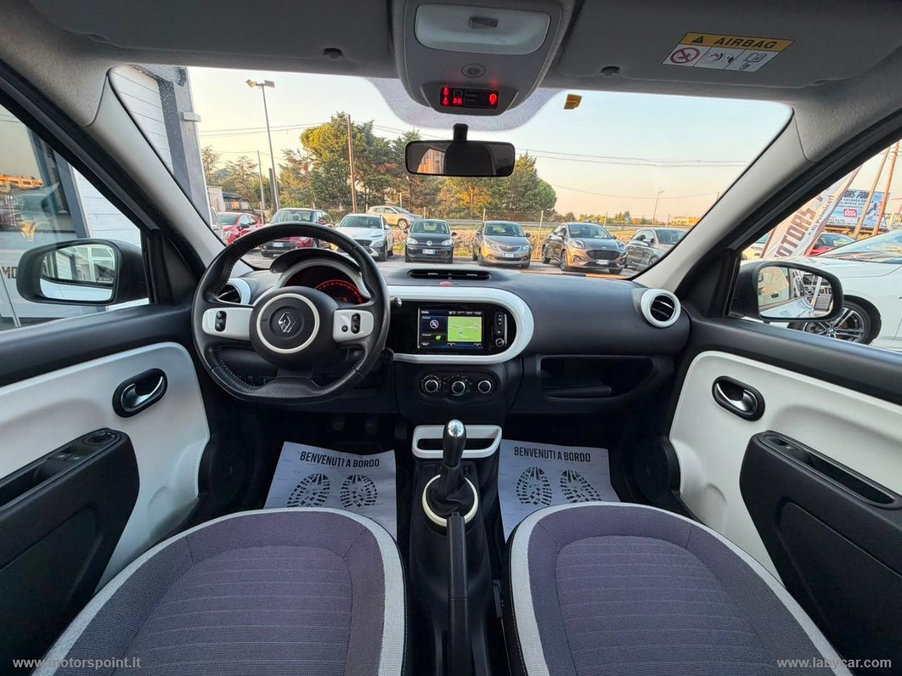 RENAULT Twingo SCe Lovely