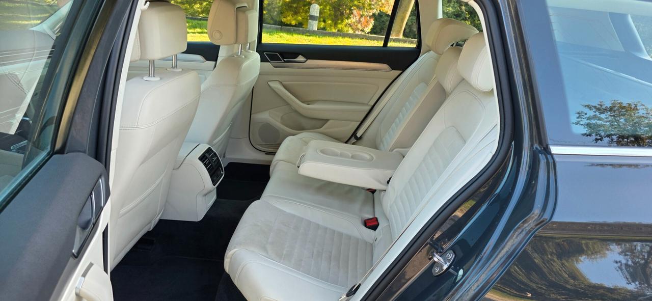 Volkswagen Passat 2.0 TDI SCR 190 CV 4MOTION DSG Executive BMT