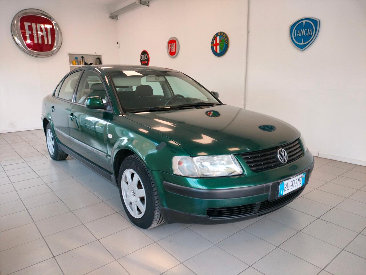 Volkswagen Passat 1.8 T 20V cat Highline