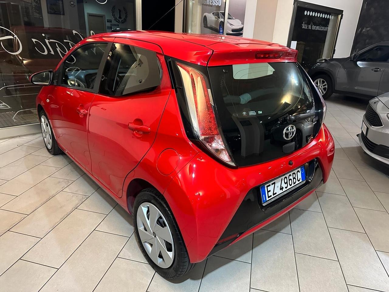 Toyota Aygo 1.0 VVT-i 69 CV 5 porte x-wave