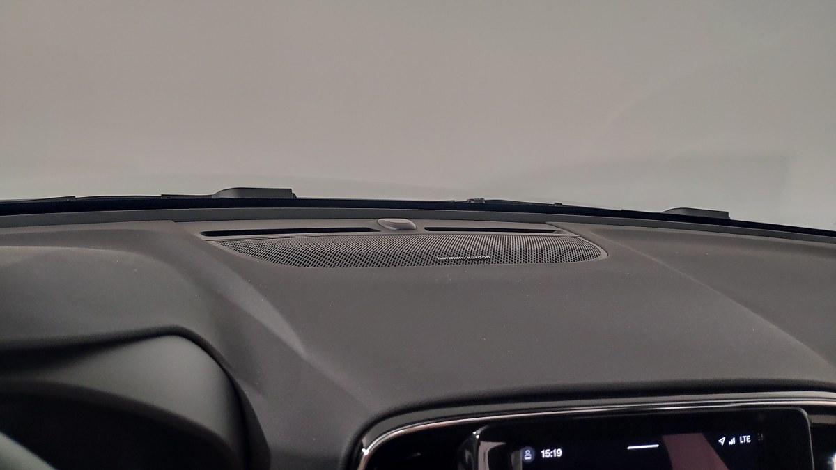 VOLVO Xc40 B3 Mild Hybrid Automatico Plus Dark