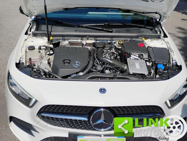 MERCEDES-BENZ A 200 Premium
