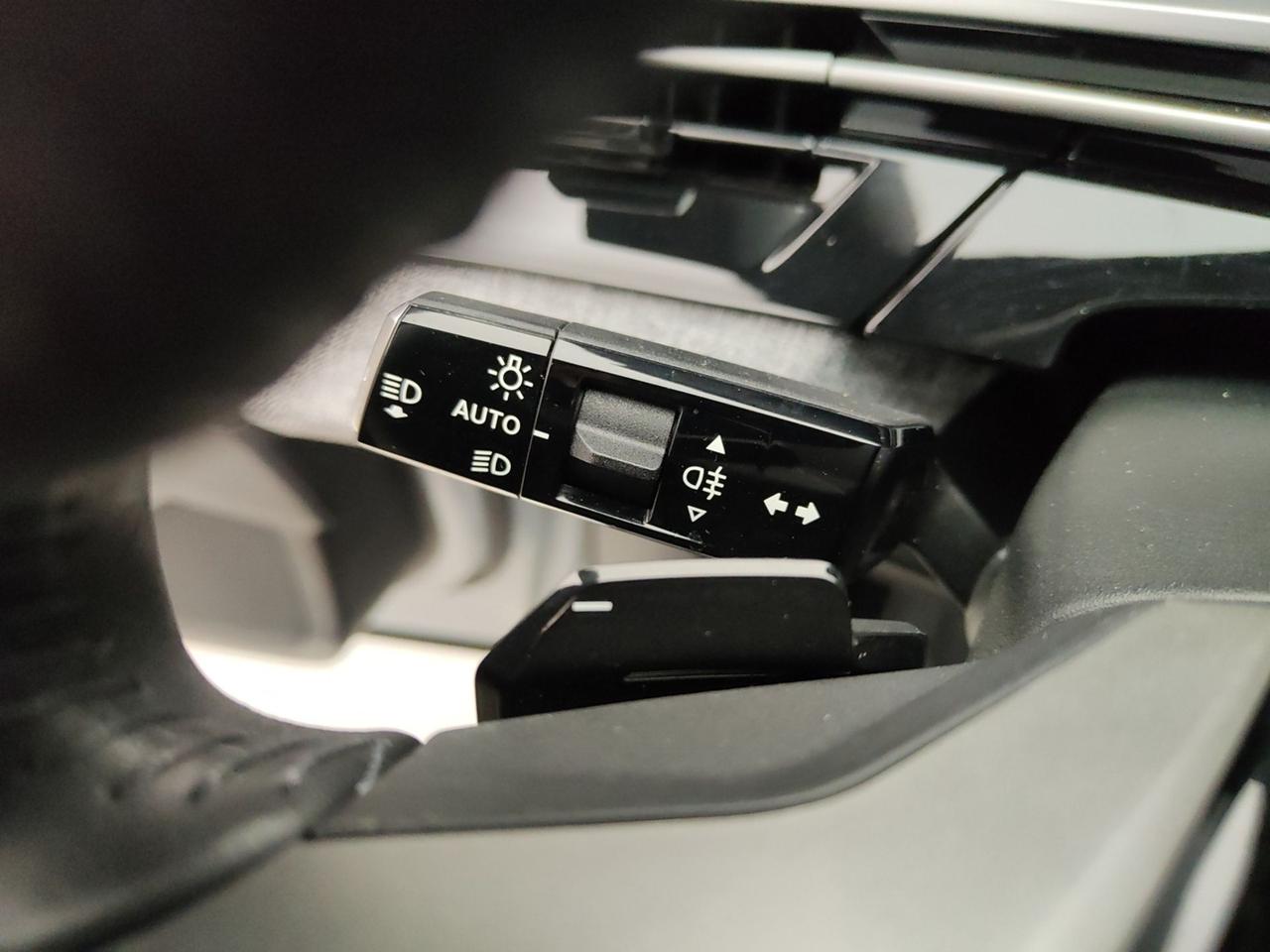 PEUGEOT 3008 III 2024 1.2 HYBRID 145CV ALLURE E-DCS6