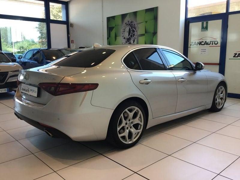 Alfa Romeo Giulia 2.2 T-Diesel 180CV AT8 Super Q2 - PACK PERFORMANCE
