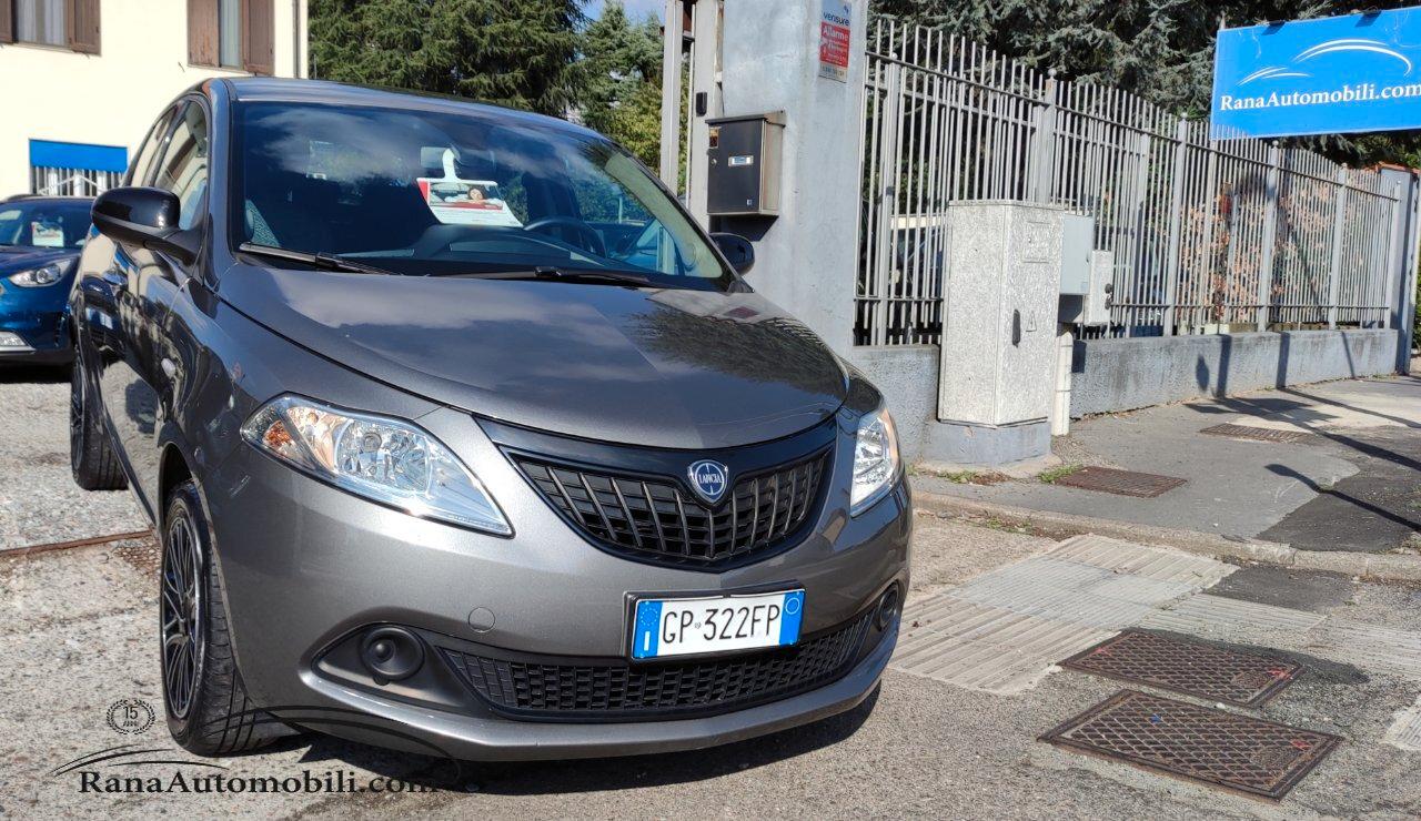 Lancia Ypsilon Hybrid 1.0 FireFly