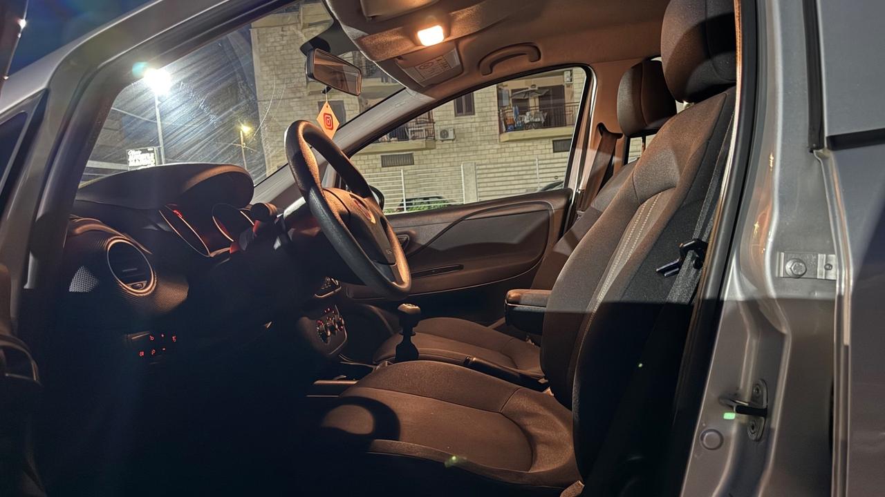 Fiat Punto 1.4 8V 5 porte Easypower Lounge-2016