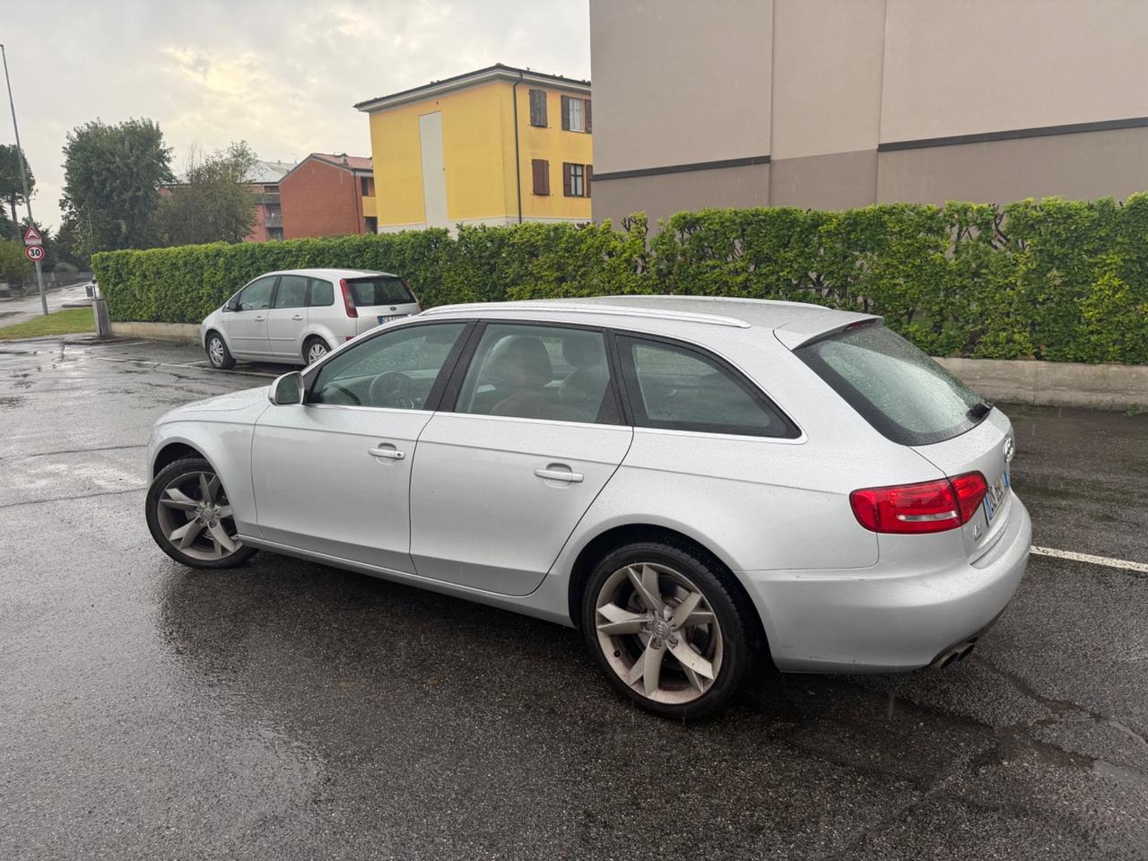Audi A4 S-line 2.0TDI PELLE ROSSA