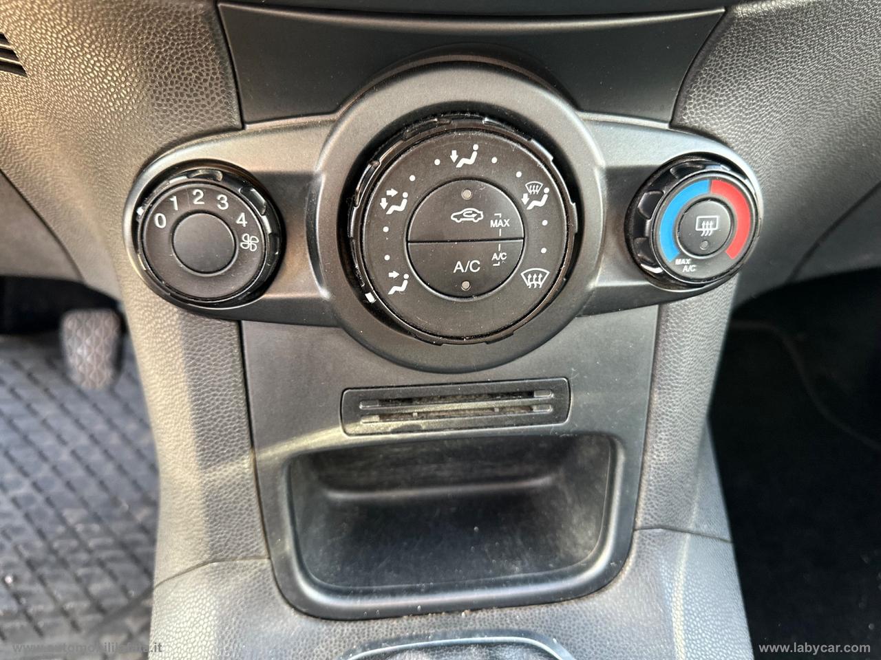 FORD Fiesta 1.5 TDCi 75 CV 5p. DIESEL CON GANCIO TRAINO