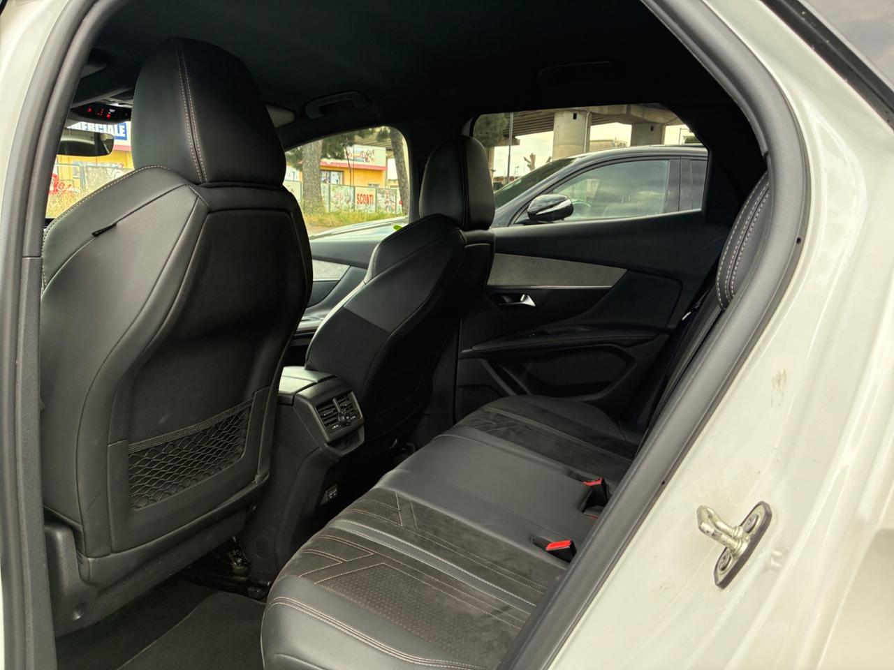 Peugeot 3008 1.5HDI EAT8 GT Line - 2021