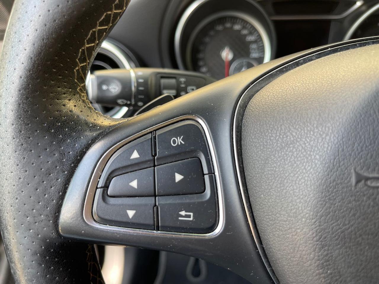 Mercedes-Benz A 200 Business A 200 D