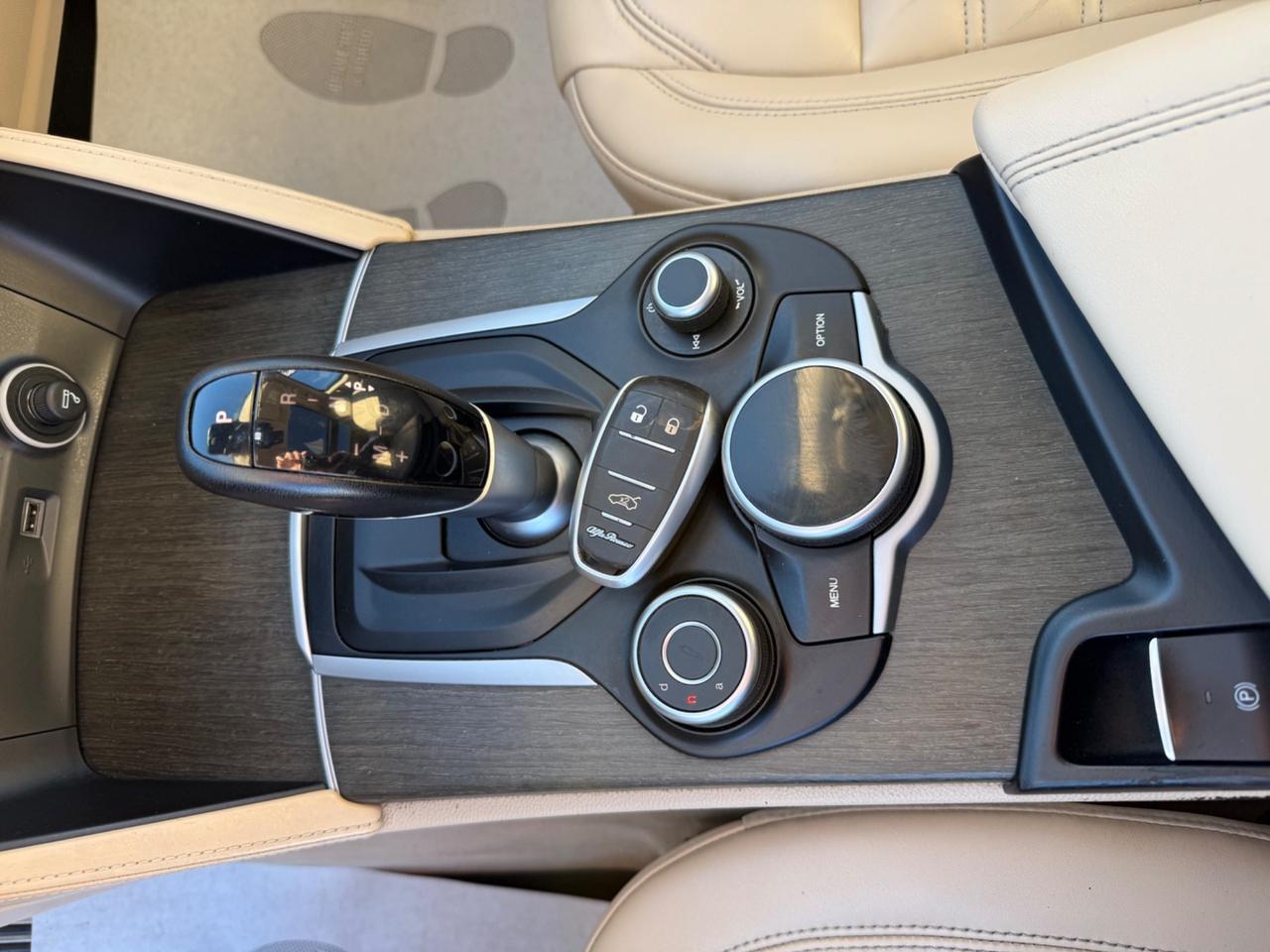 Alfa Romeo Stelvio 2.2 DIESEL Q4 210 CV TETTO APRIBILE Executive