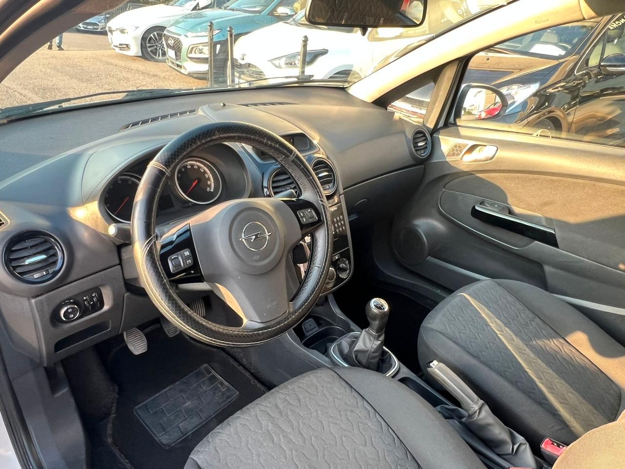 Opel Corsa 1.4 16V 3 porte Edition