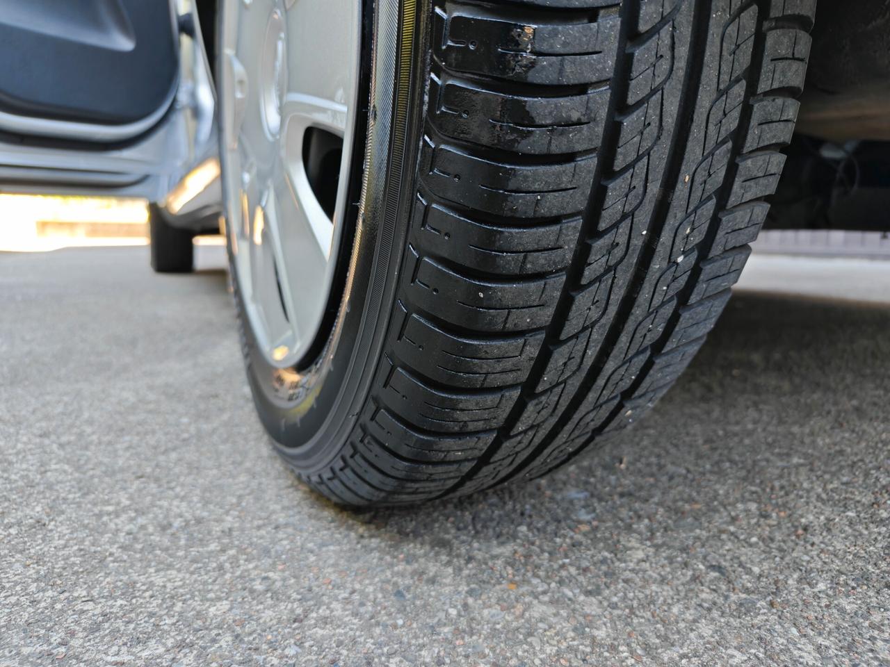 Ford Fiesta 1.2 BENZINA 75cv / 23.339km / Unipro