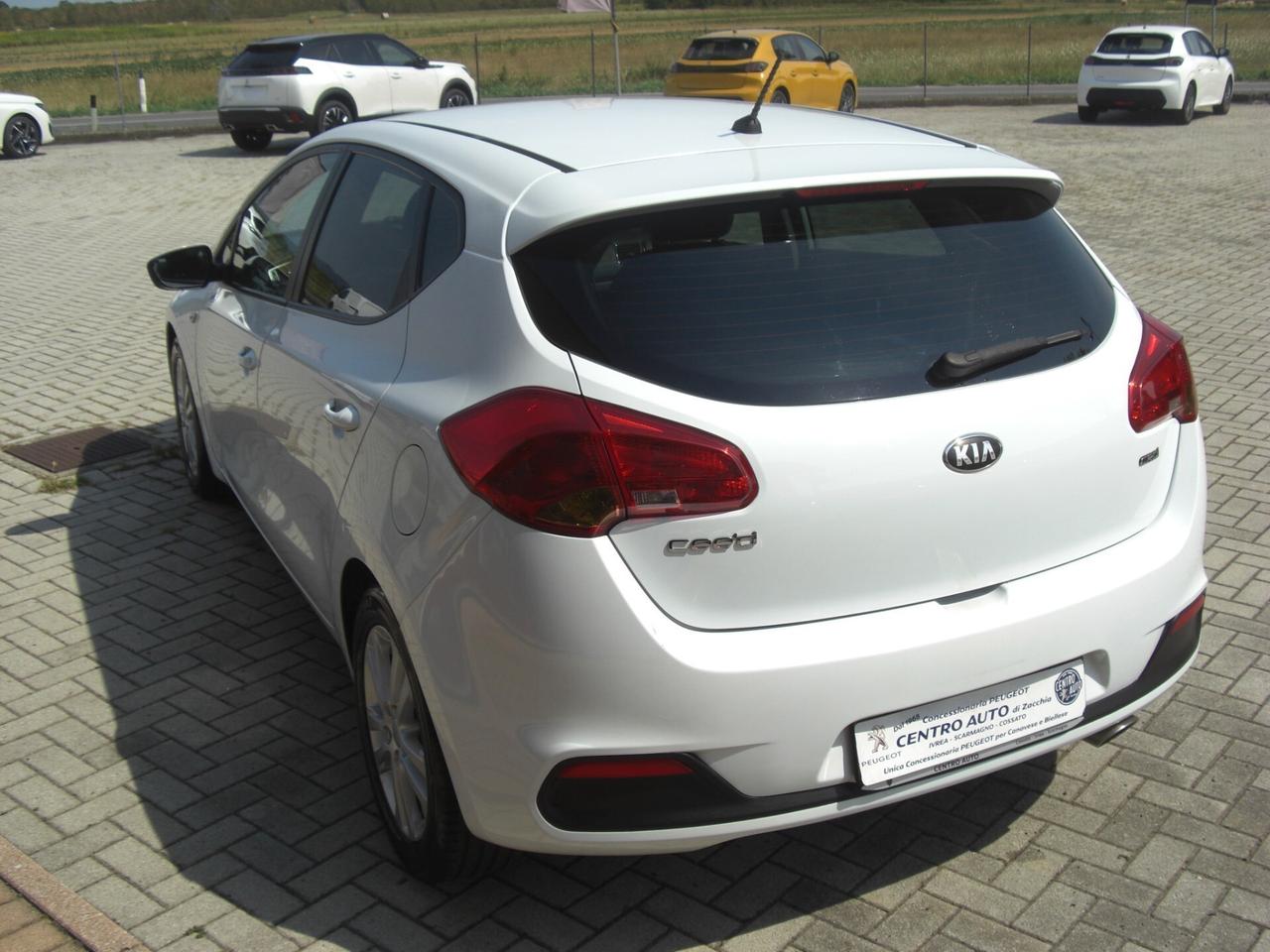 Kia Ceed cee'd 1.6 CRDi 110 CV 5 porte Cool