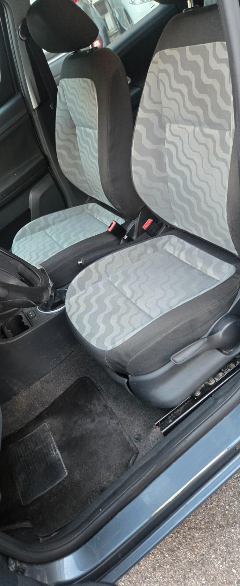 Skoda Roomster Benzina Neopatentati