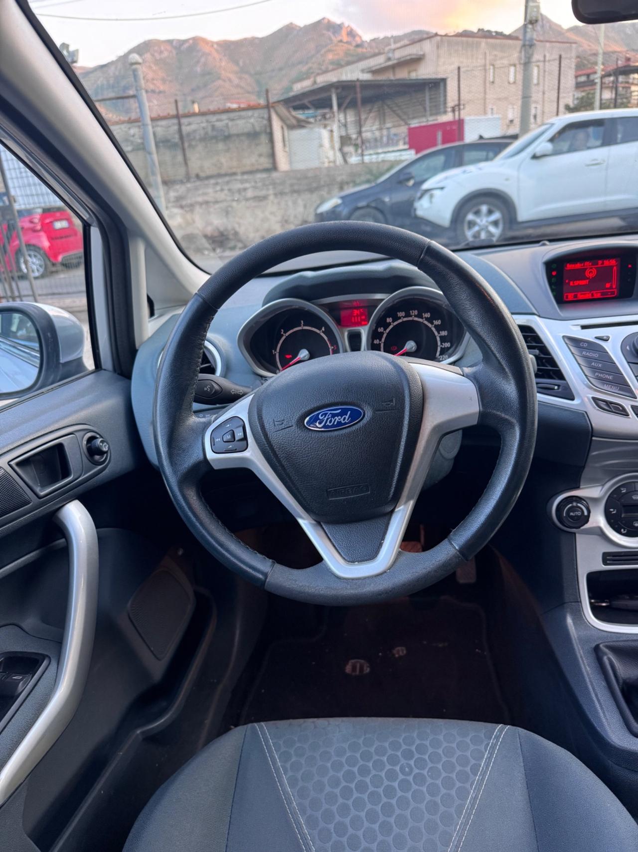 Ford Fiesta 1.4 TDCi 5p. Titanium