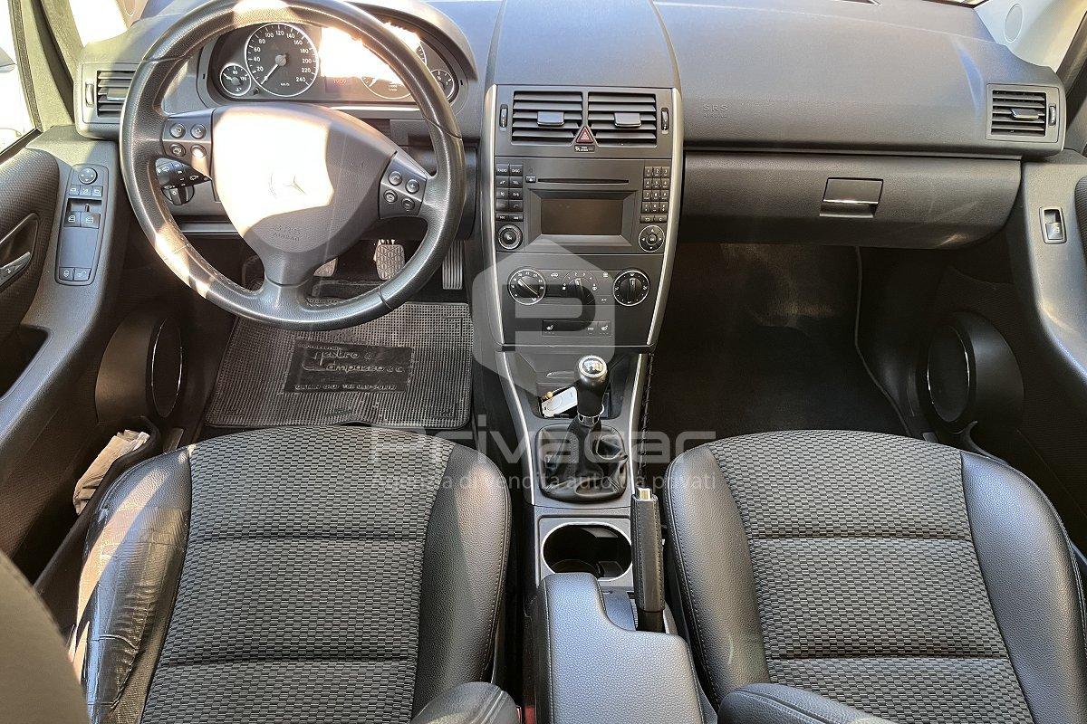 MERCEDES A 160 BlueEFFICIENCY Avantgarde