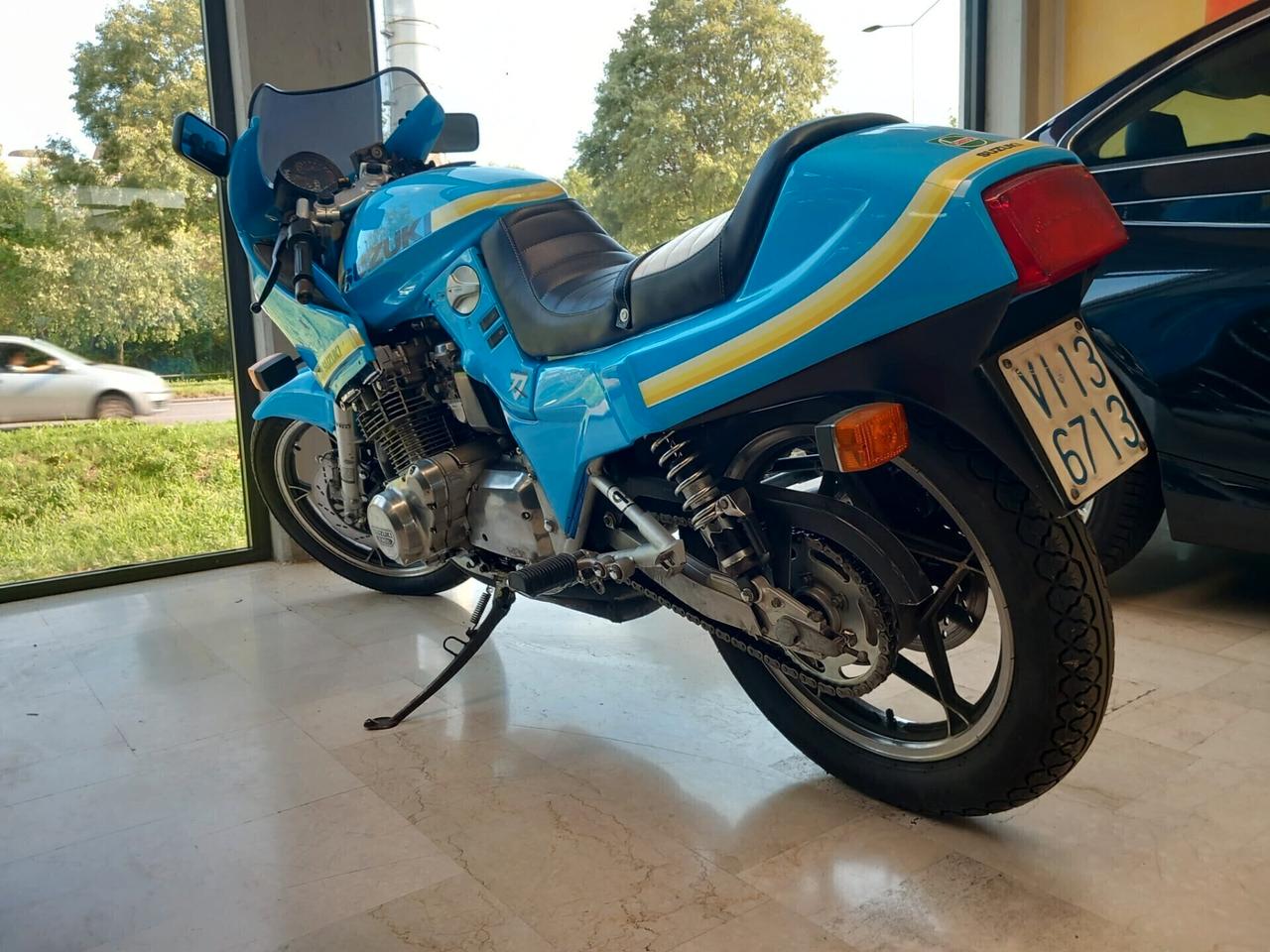 SUZUKI KATANA 750