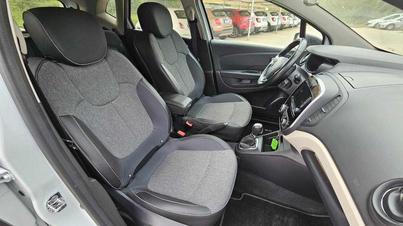 Renault Captur dCi 8V 90 CV EDC Initiale Paris