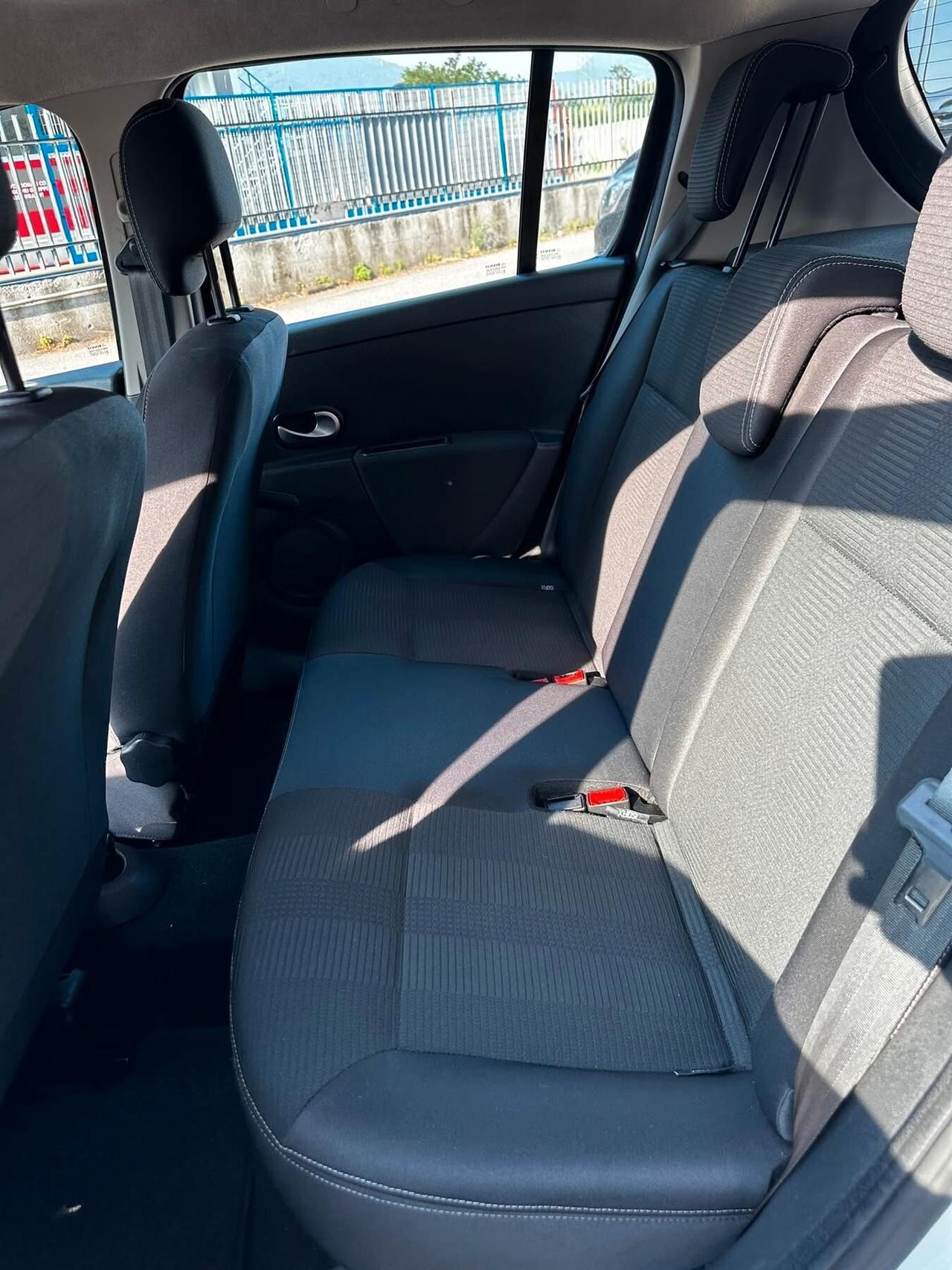 Renault Clio 1.2 16V 5 porte GPL Dynamique NEOPATENTATI