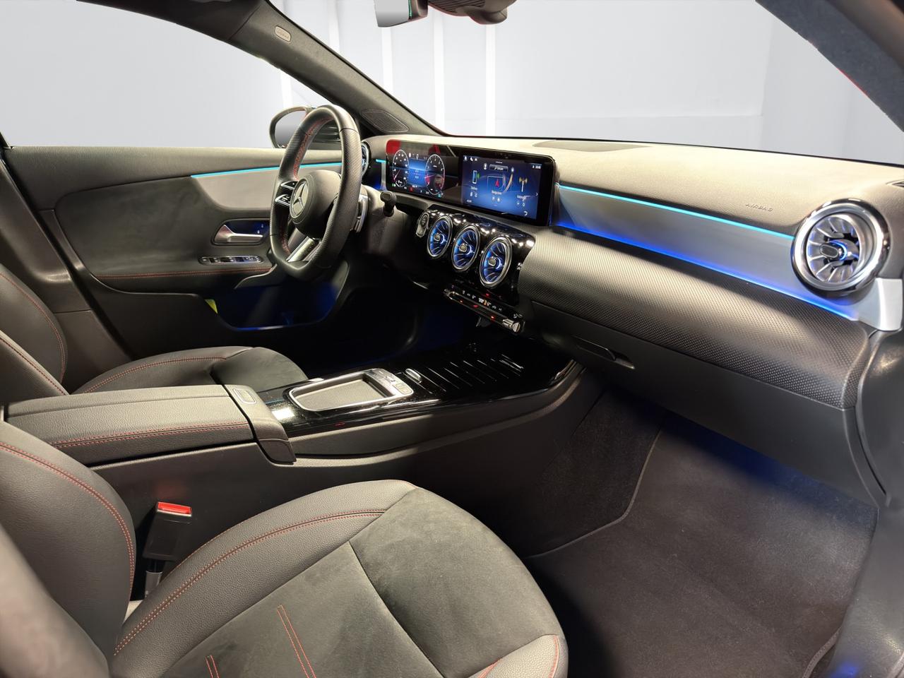 Mercedes A 180 AMG Line Premium 7G-DCT