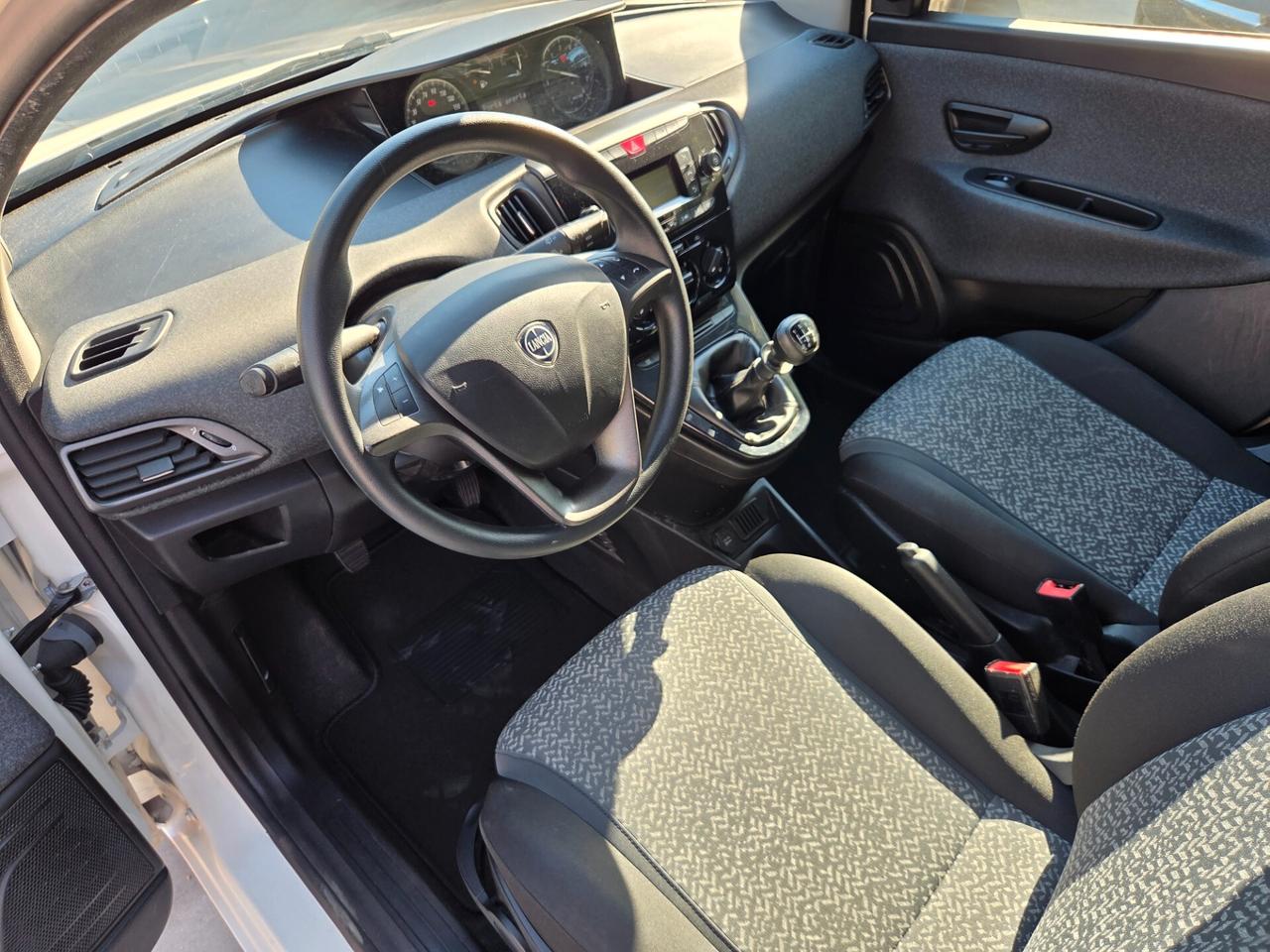 Lancia Ypsilon 1.2 69 CV 5 porte S&S Gold - 2019