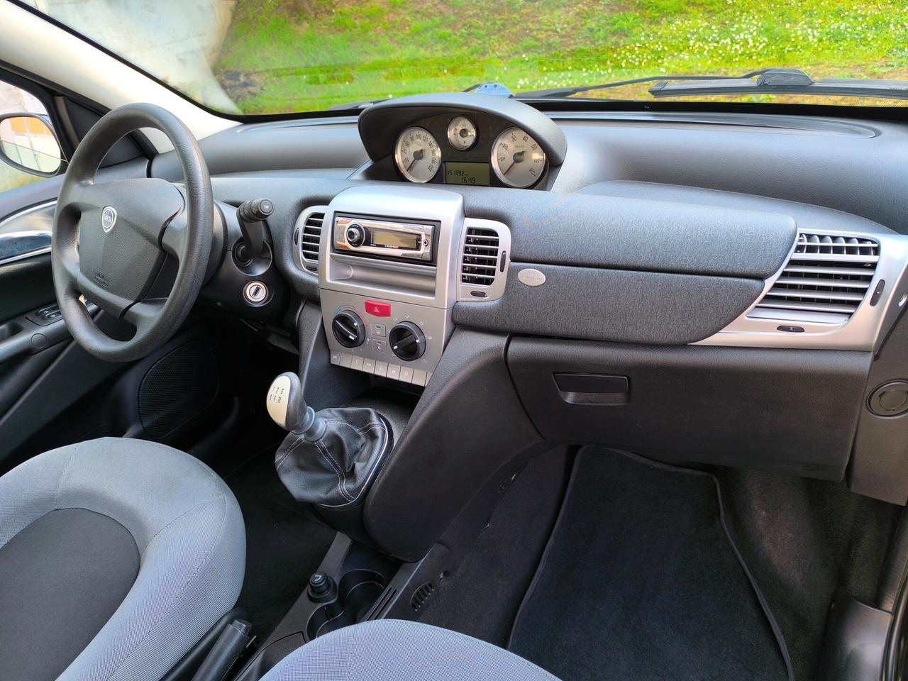 Lancia Ypsilon 1.2 Oro