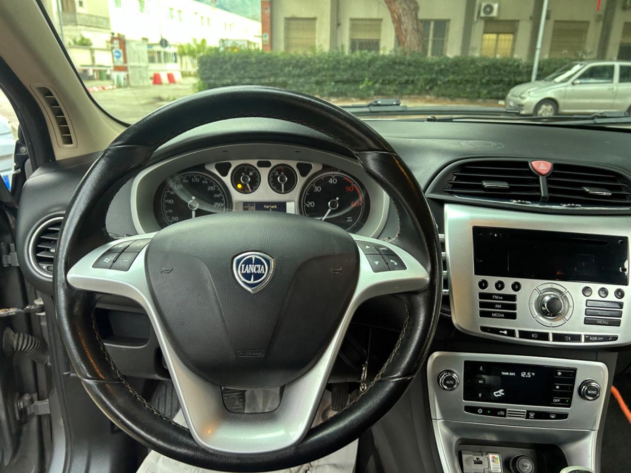 Lancia Delta 1.6 MJT Platino Parcheggio Automatico