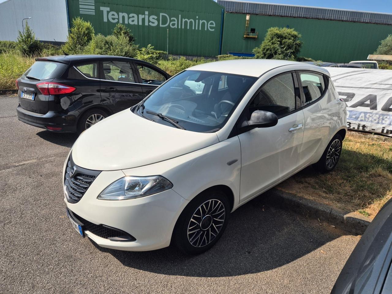 Lancia Ypsilon 1.2 69 CV 5 porte GPL Ecochic S Momodesign