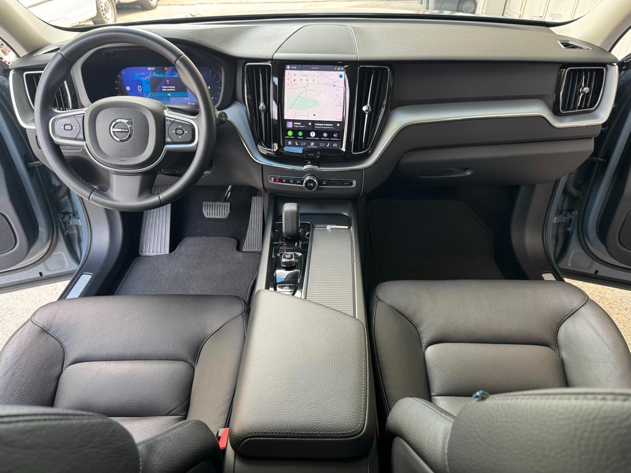 Volvo XC60 2.0b4 MomentumPro AWD GEARTRONIC GAR24M