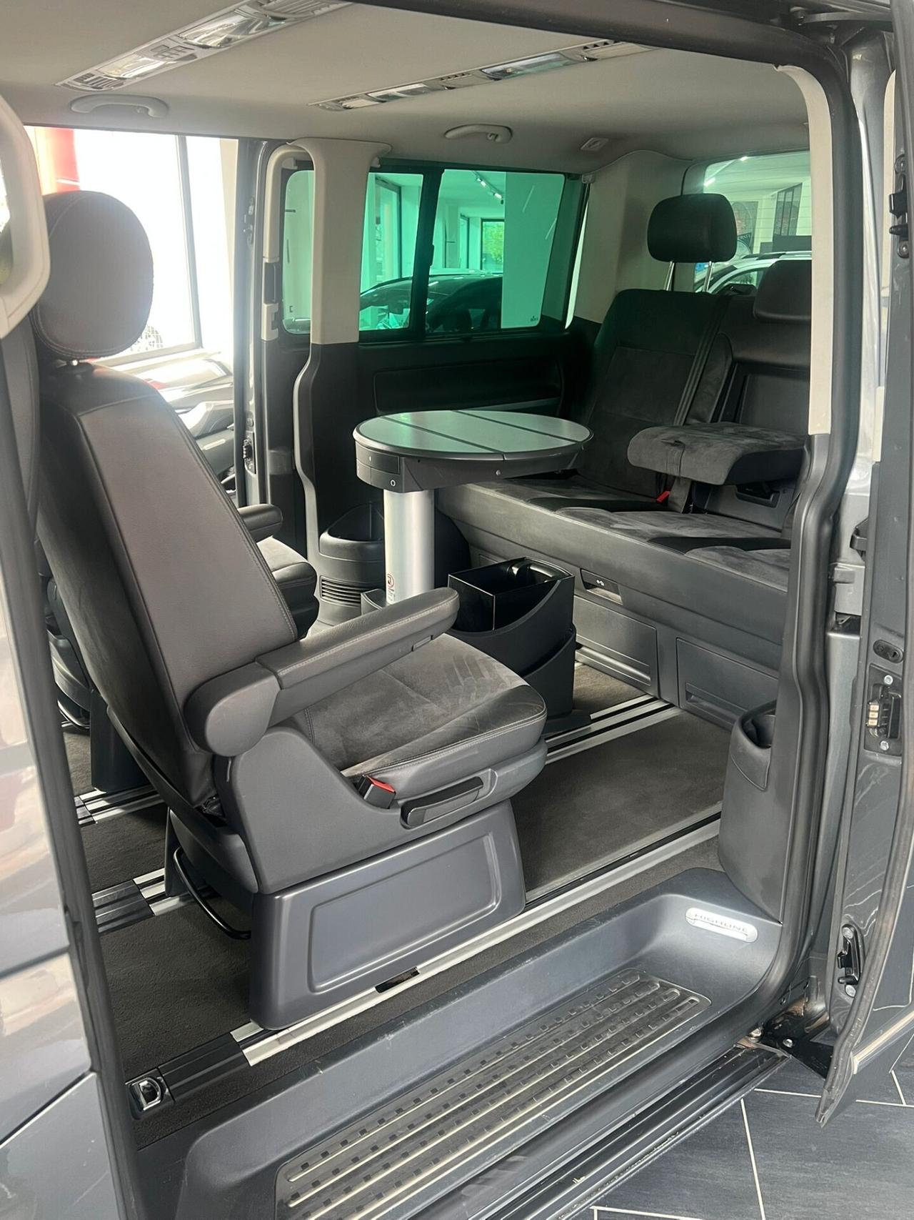 Volkswagen Multivan t5.1 Highline