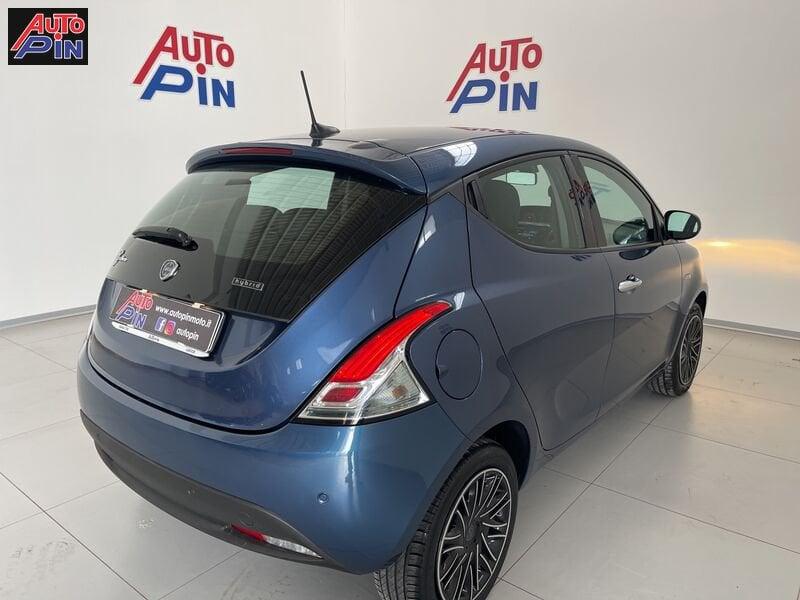 Lancia Ypsilon 1.0 FireFly 5 porte S&S Hybrid Gold
