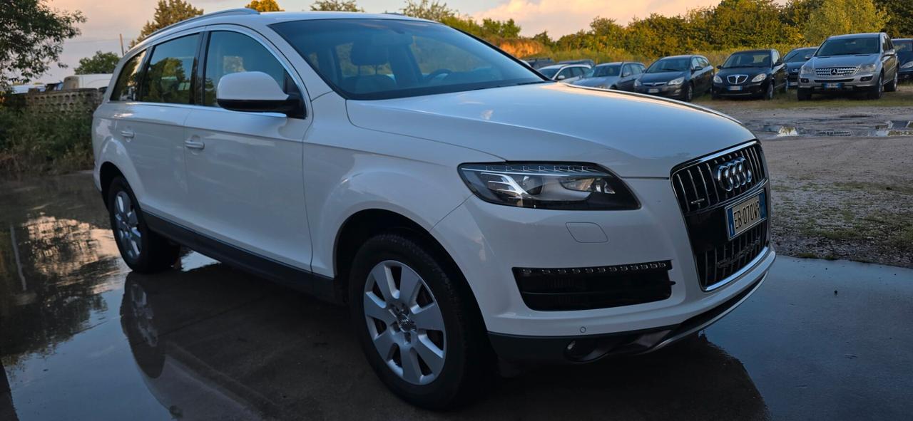 Audi Q7 3.0 TDI 240 CV clean diesel quattro tip. Advanced Plus