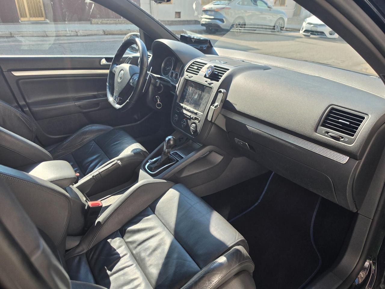 Volkswagen Golf 3.2 VR6 4mot. 5p. DSG R32
