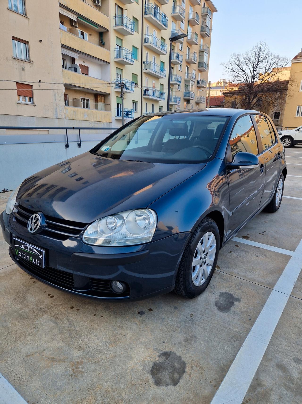 Volkswagen Golf 1.6 5p. 102cv Benz - 2005