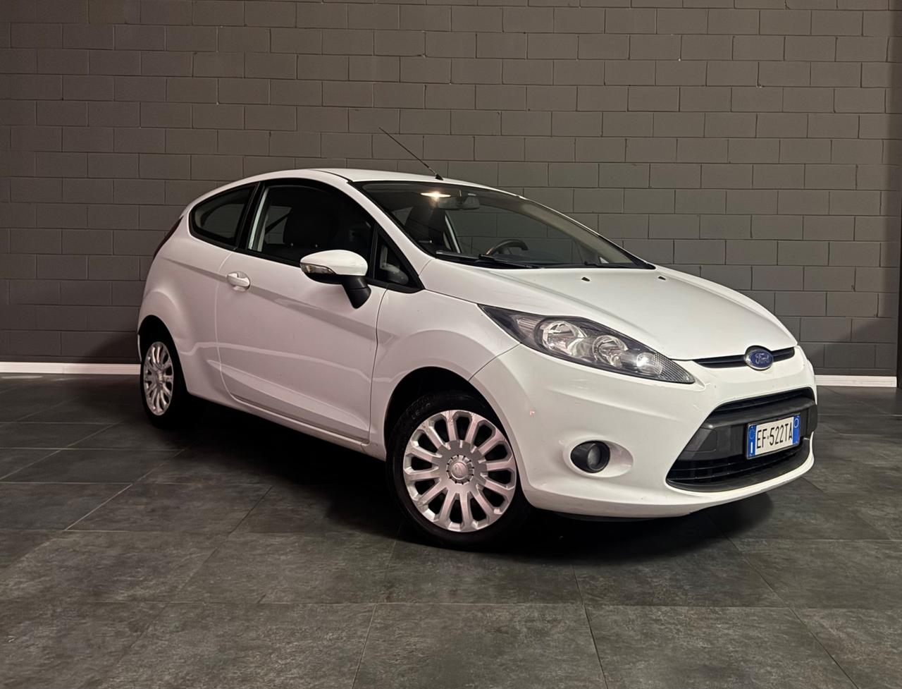 Ford Fiesta 1.2 82CV 3 porte Titanium UNICO PROPRIETARIO