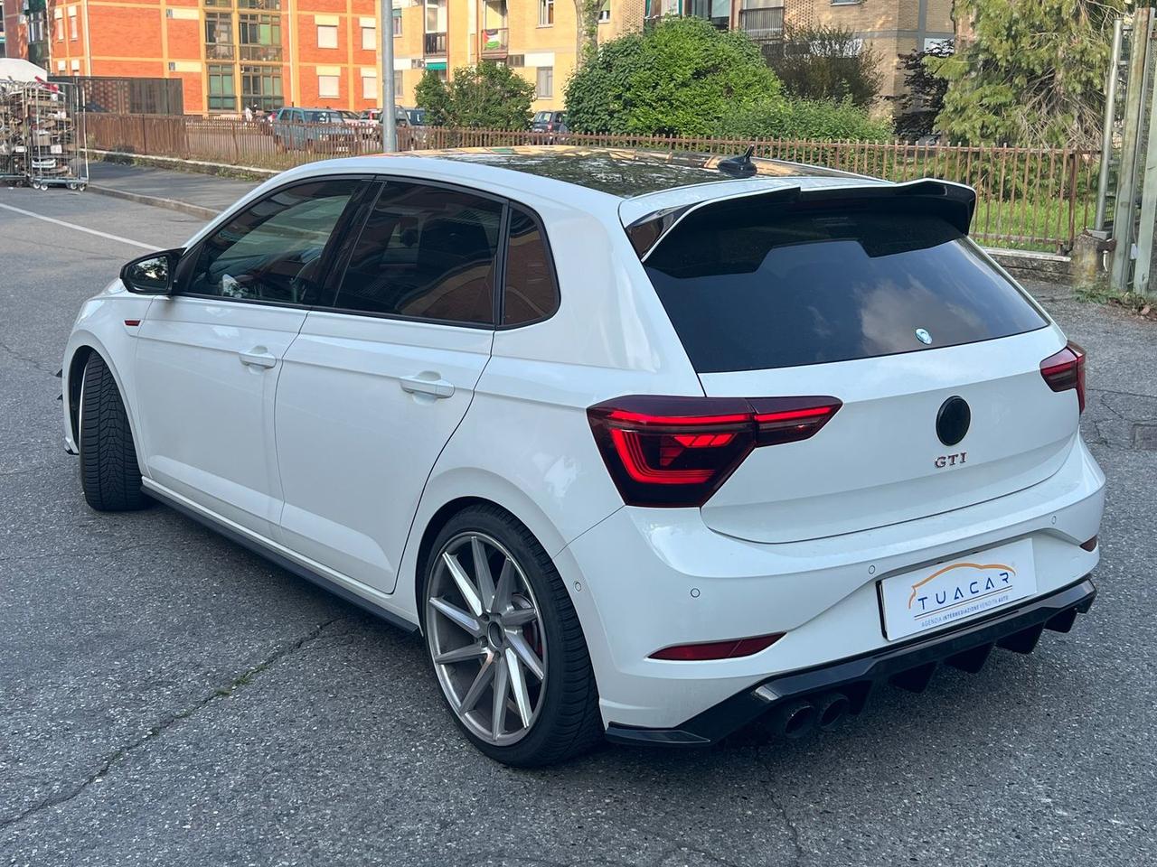 Volkswagen Polo GTI 2.0 TSI GTI #10534