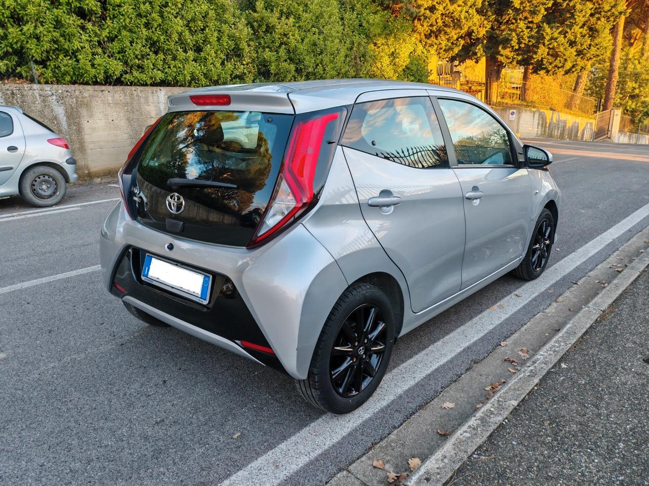 Toyota Aygo Connect 5 porte incidentata/sinistrata