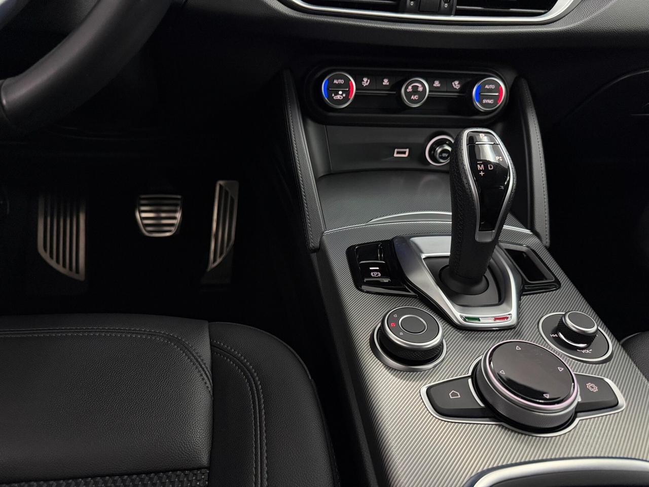 Stelvio 2.2 TD 190 CV SPRINT Q4 DISTRIBUZIONE ESEGUITA PERFETTA UNICO PROPRIETARIO TAGLIANDATA