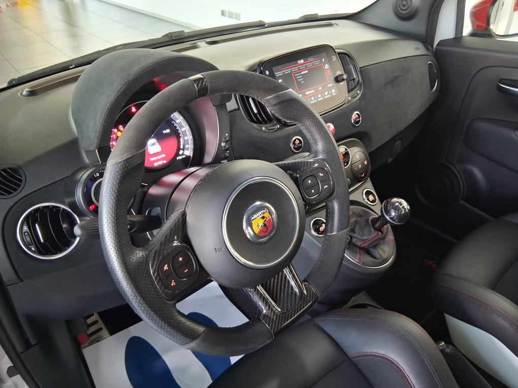 ABARTH 695 1.4 TURBO T-JET ESSEESSE 180 CV