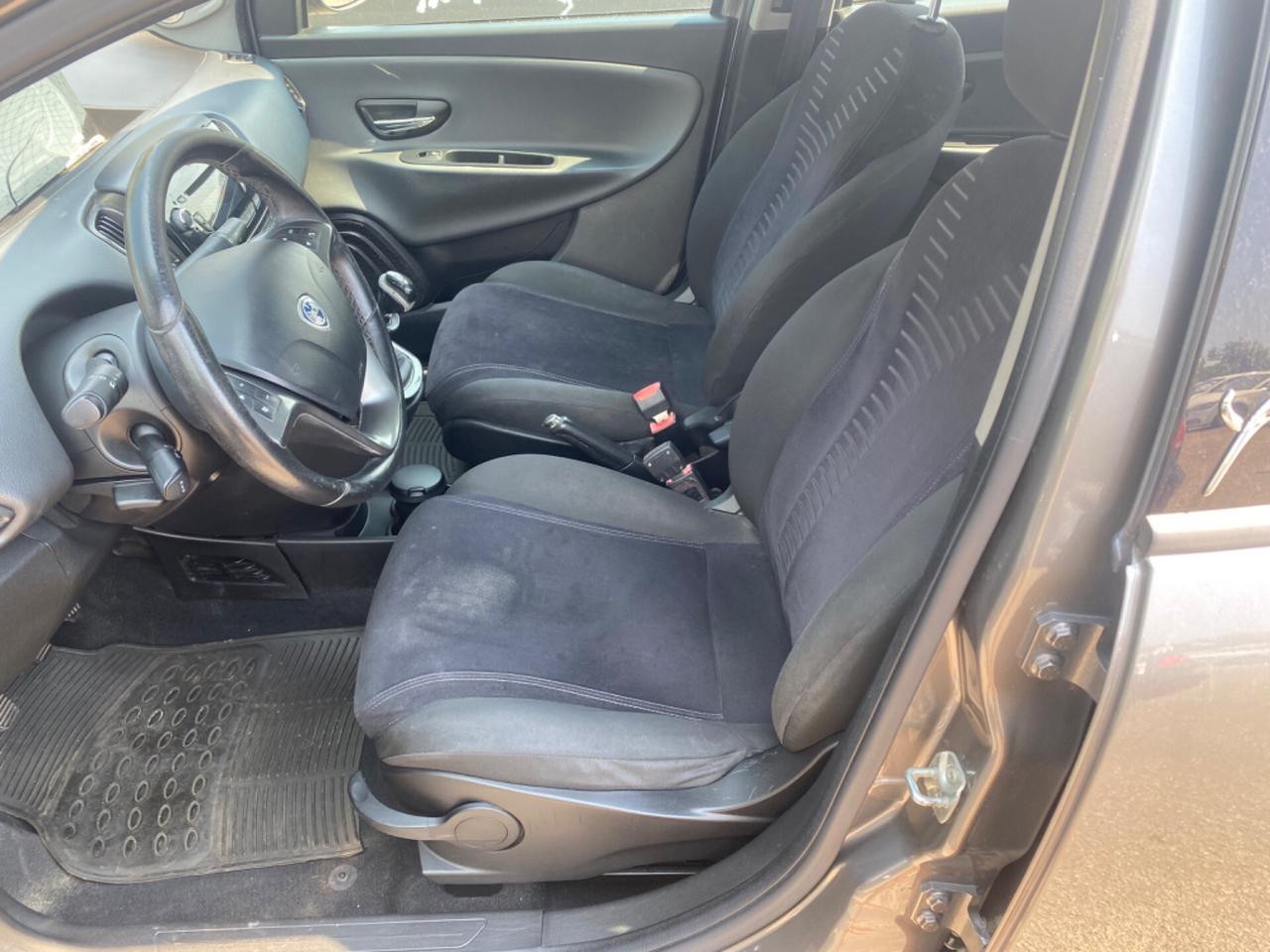 Lancia Ypsilon Oro