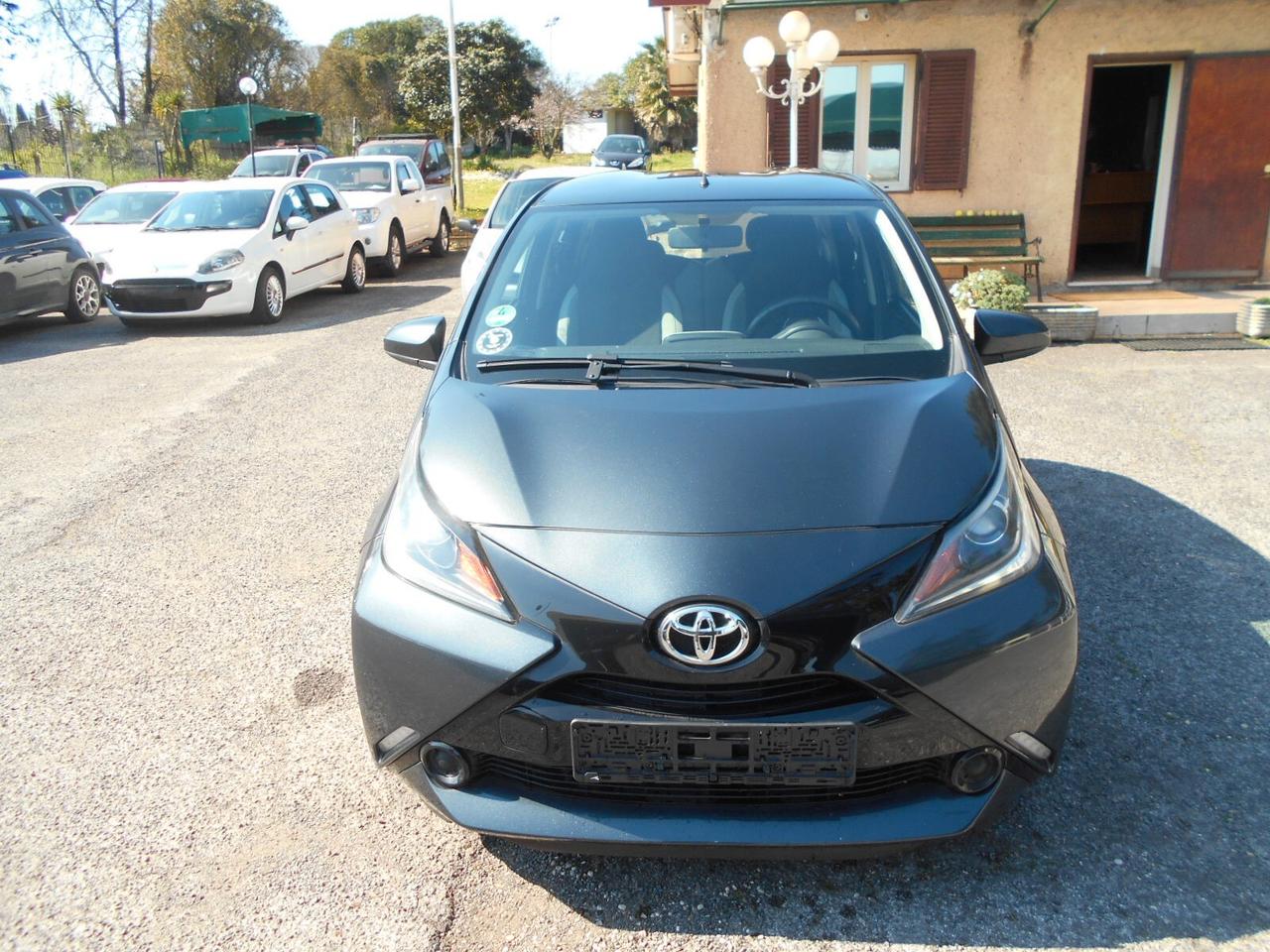 Toyota Aygo 1.0 12V VVT-i 5 porte Lounge Connect