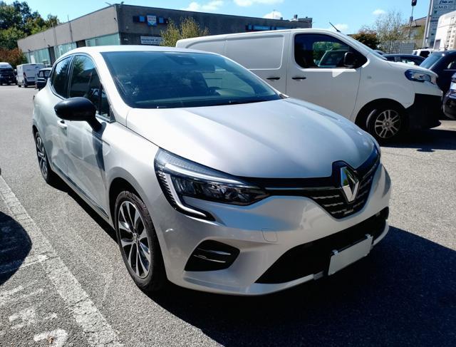 RENAULT Clio Hybrid E-Tech 5 porte
